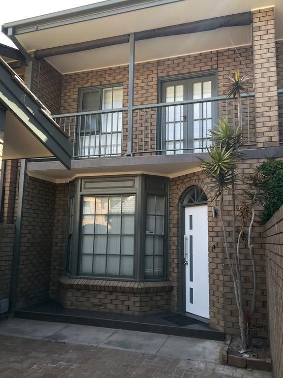 Chic Townhouse In North Adelaide Villa Buitenkant foto