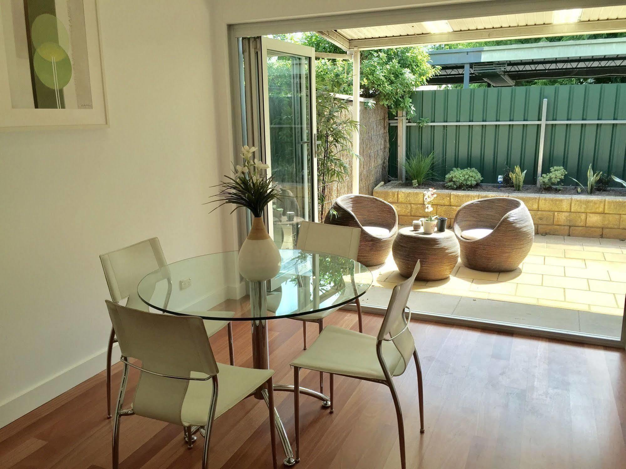 Chic Townhouse In North Adelaide Villa Buitenkant foto