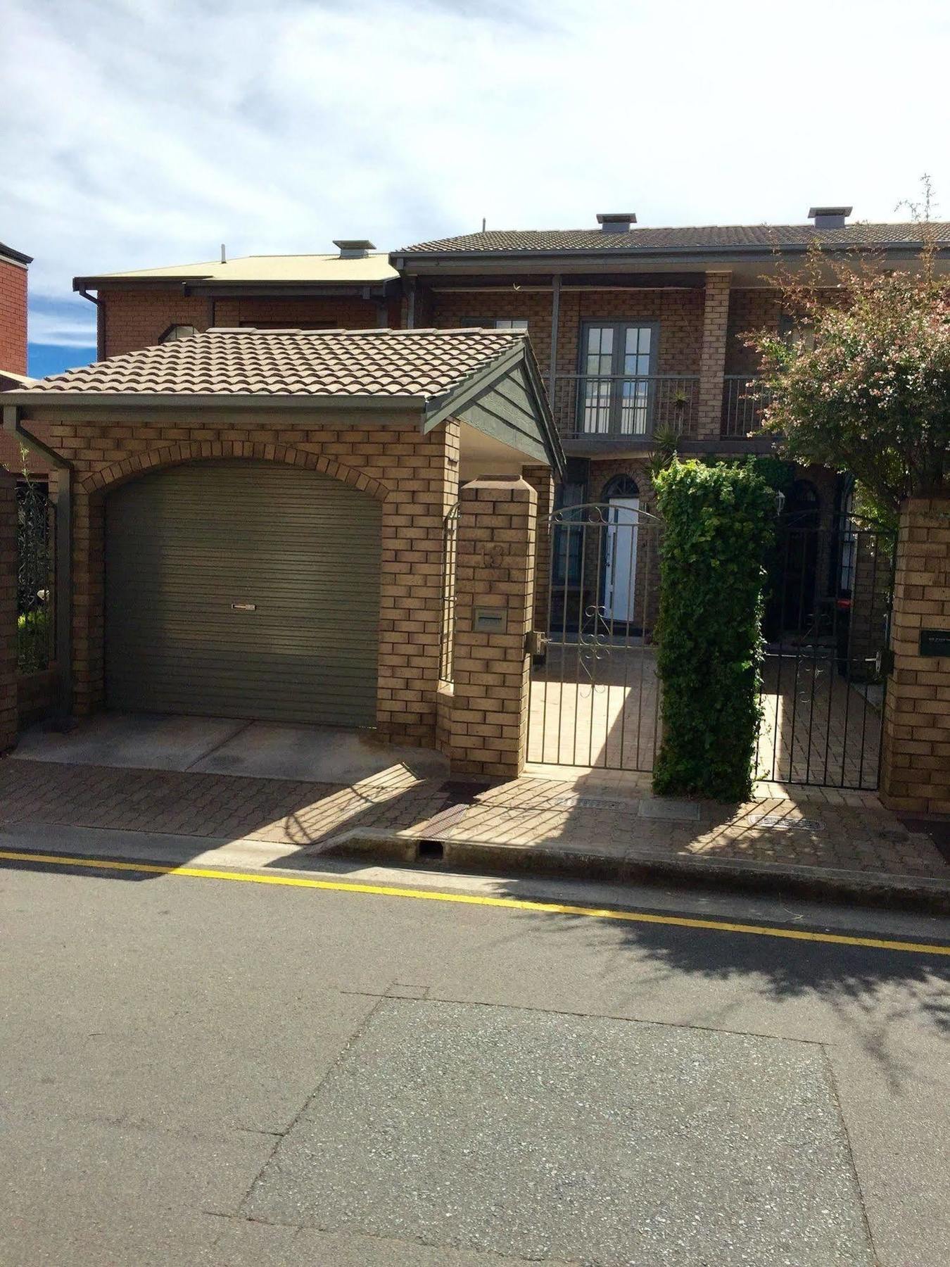 Chic Townhouse In North Adelaide Villa Buitenkant foto